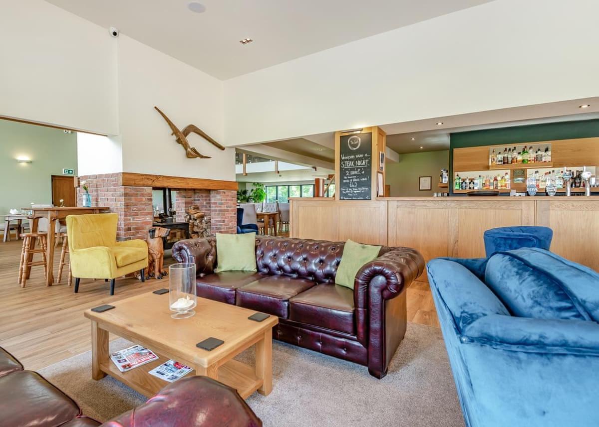 Beaconsfield Park Hotell Hadnall Eksteriør bilde